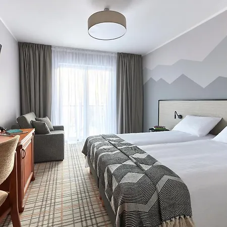 Hotel Kyriad Karkonosze 3*