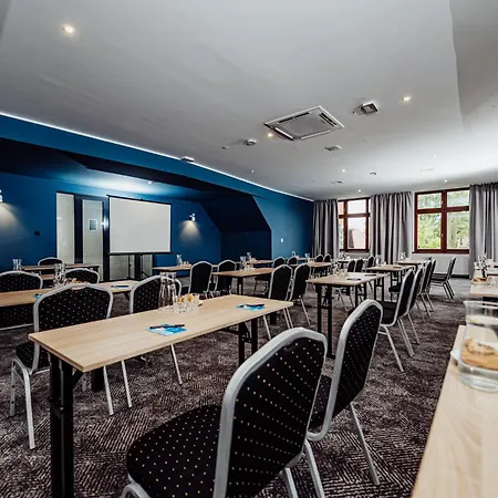 호텔 Kyriad Karkonosze Wojcieszyce