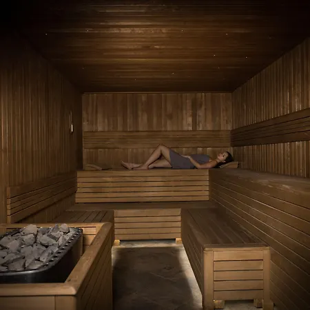 호텔 Kyriad Karkonosze 3*